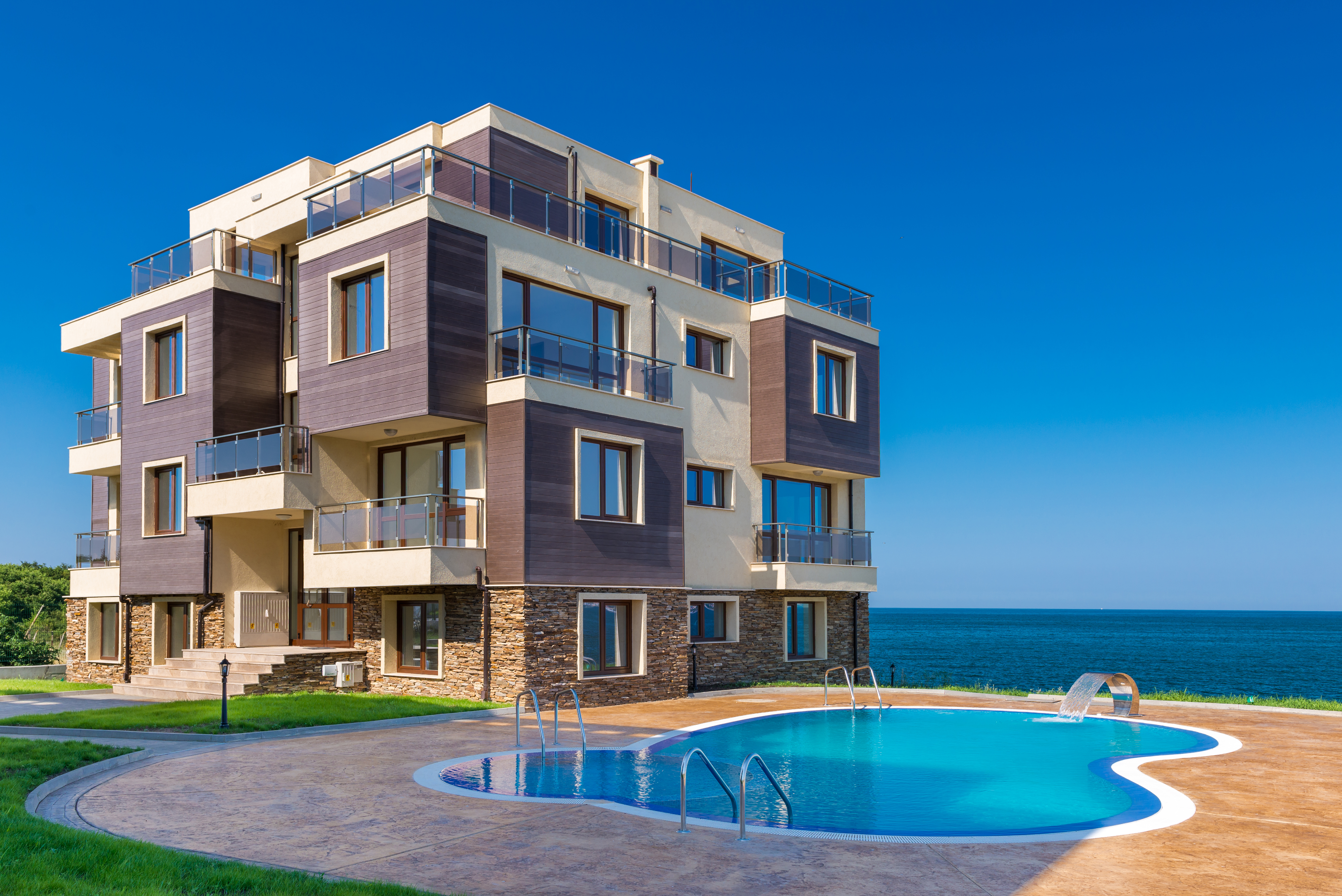 Коммерческая недвижимость в испании снять апартаменты в турции на берегу моря
