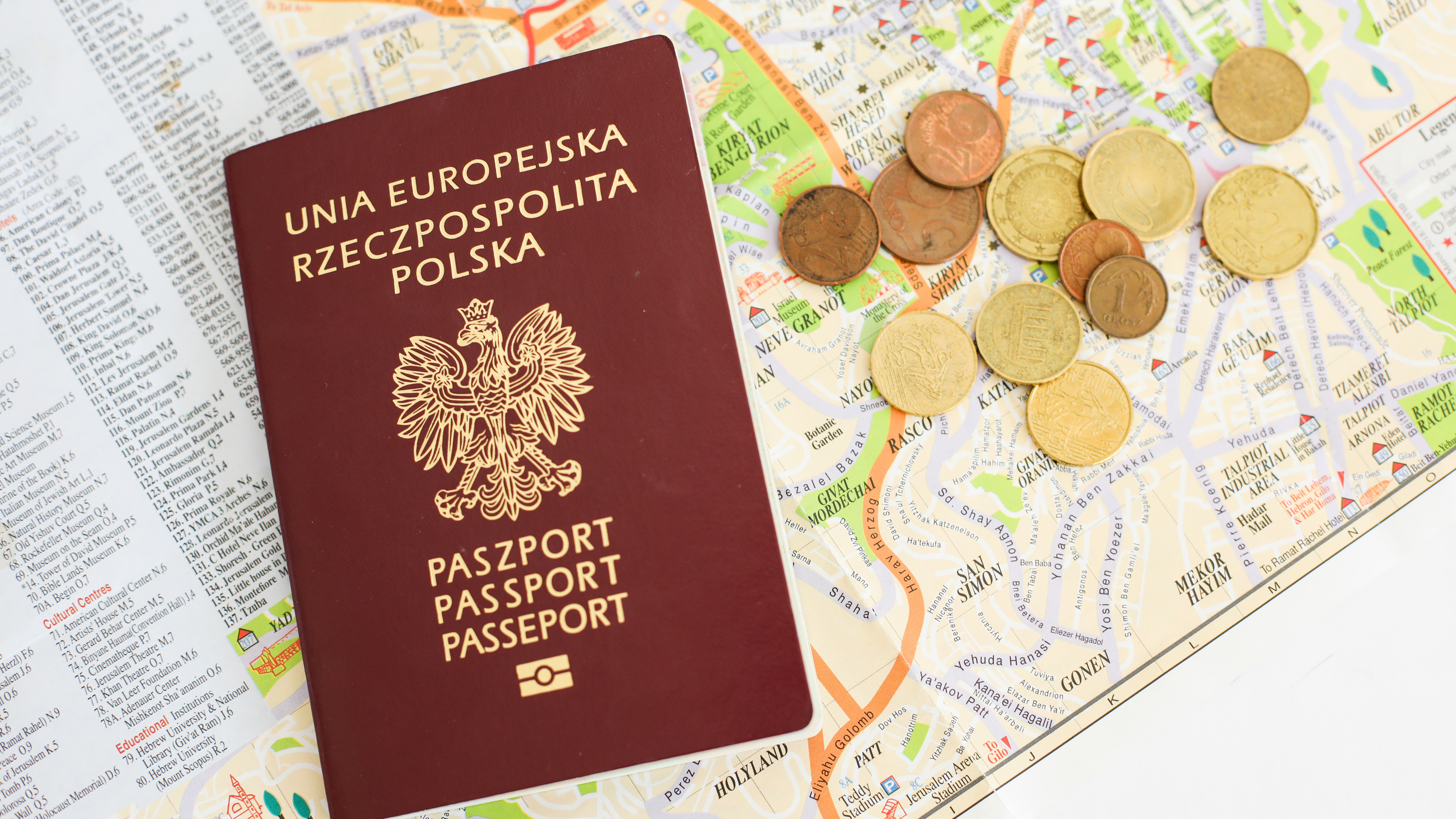 Как получить гражданство Польши и паспорт на законных основаниях?