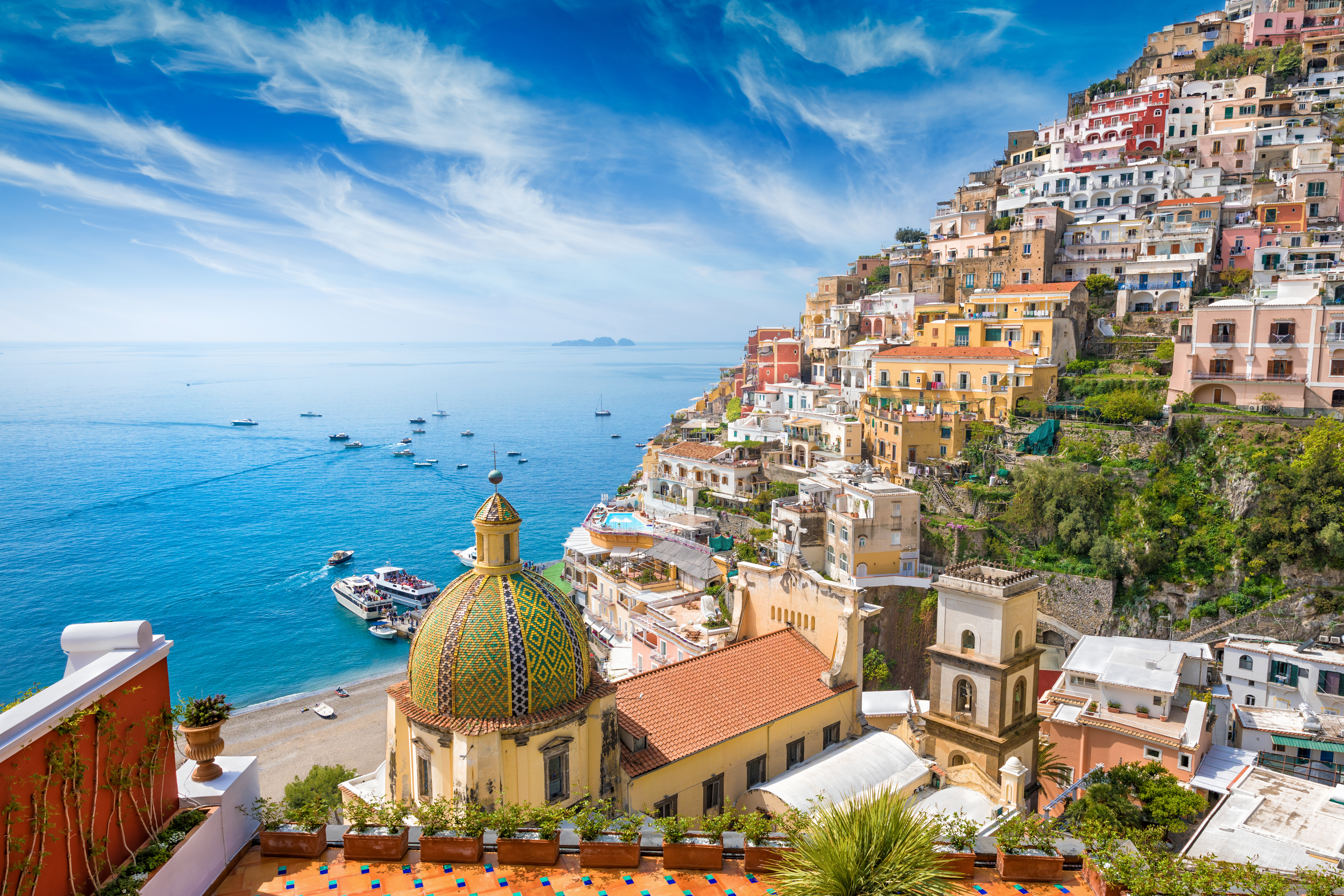 Амальфитанское побережье в Италии, одной из лучших стран для иммиграции