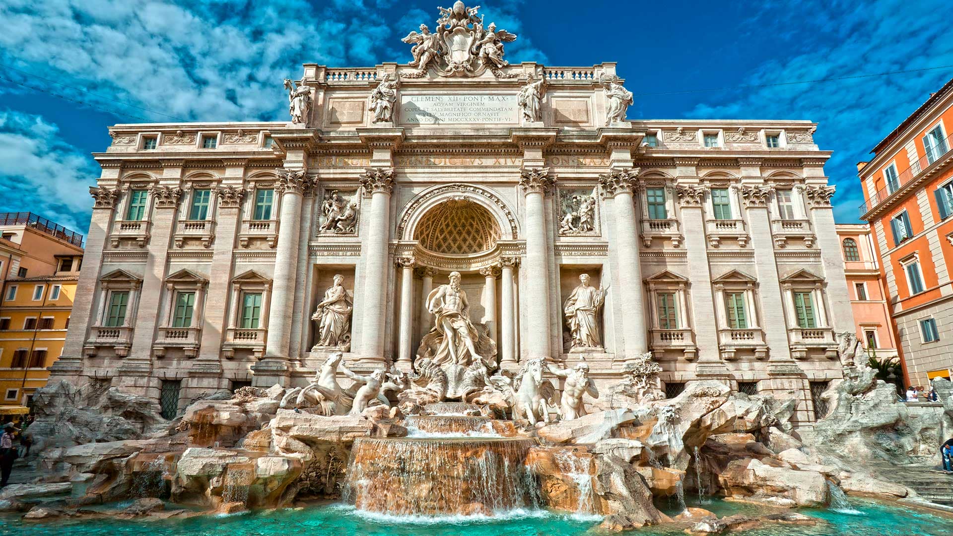 Фонтан Треви в Италии, стране, куда на ПМЖ можно переехать из России