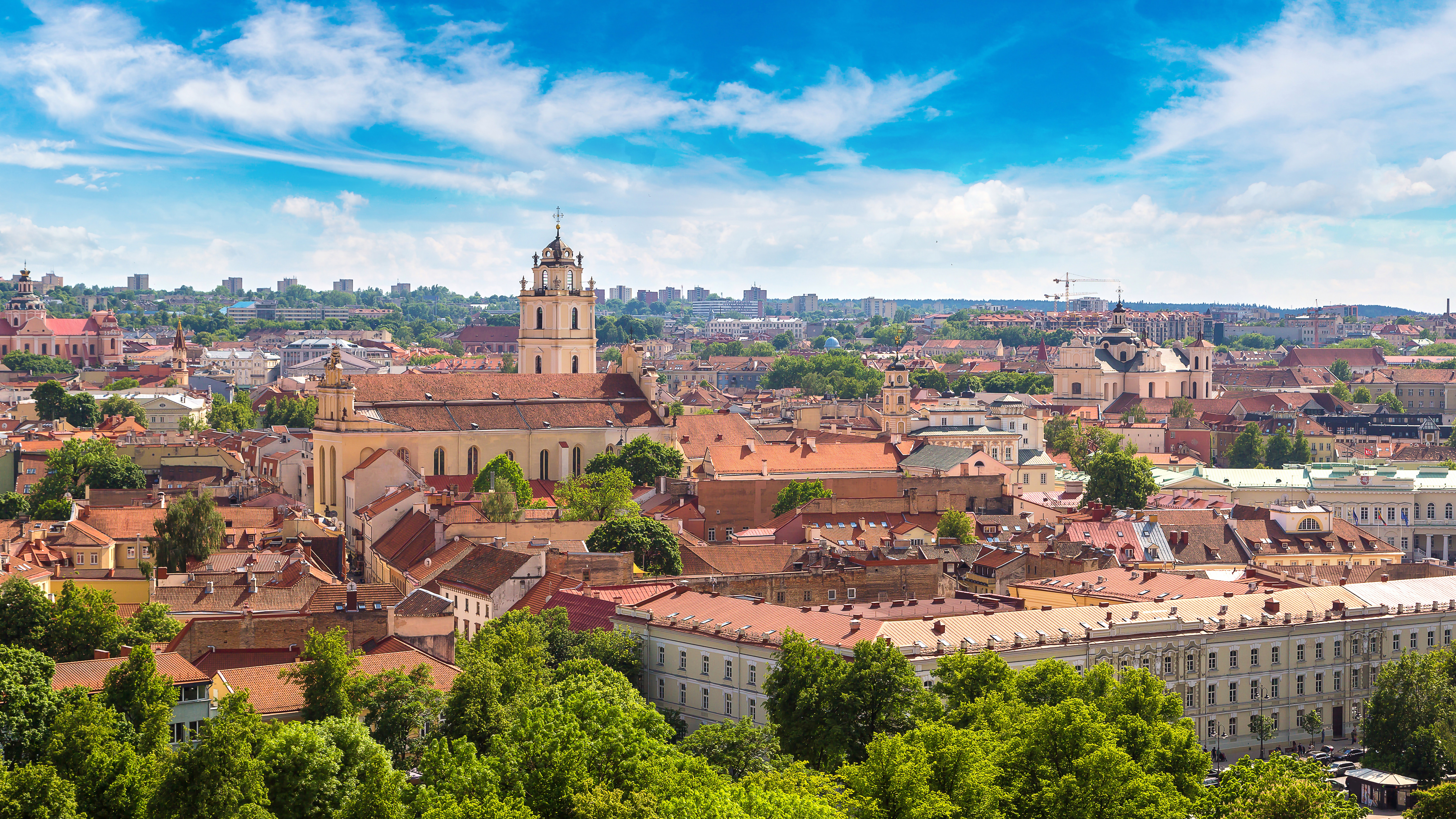 Вильнюс - столица Литвы, ВНЖ которой могут получить россияне, украинцы и белорусы